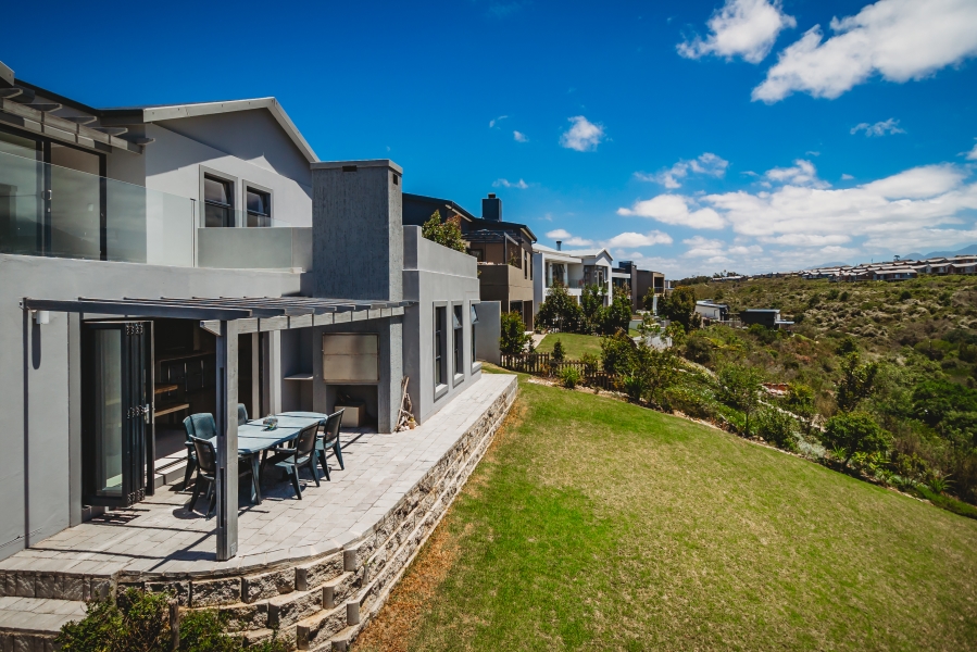 4 Bedroom Property for Sale in Welgelegen Western Cape